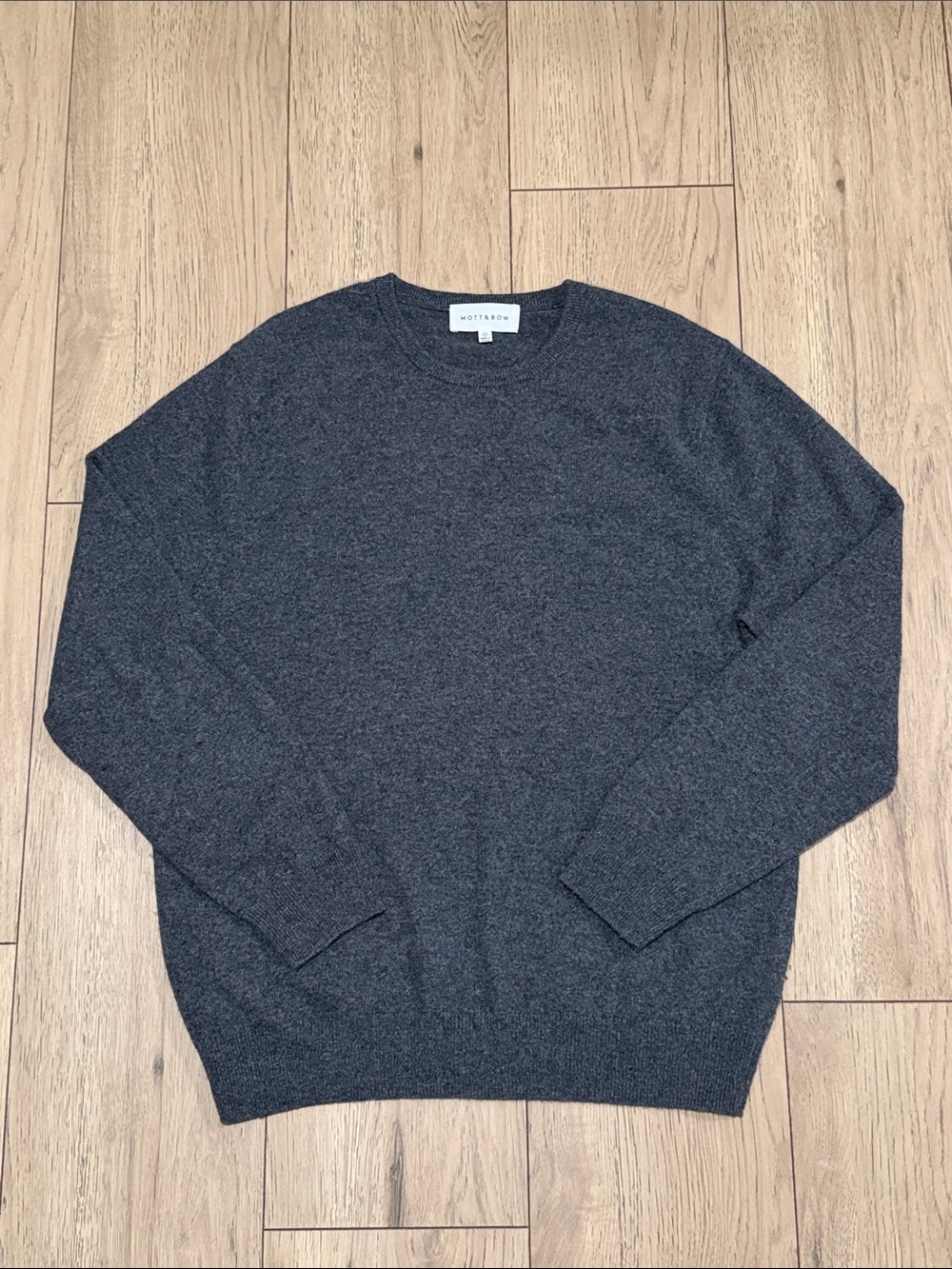Mott & Bow Charcoal Gray Cashmere Sweater Men’s Large Long Sleeve Crew Neck